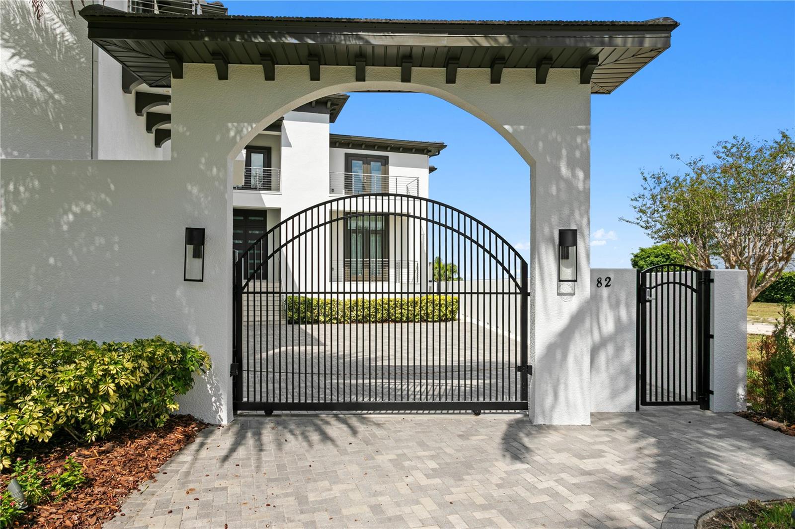 82 Martinique Ave