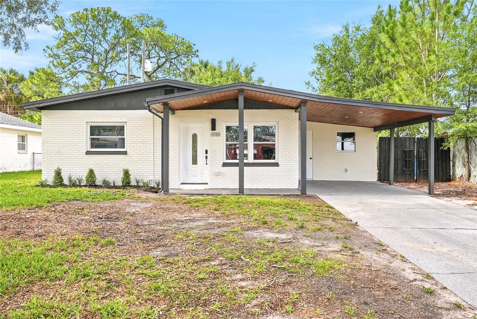 8118 Tanglewood Ln