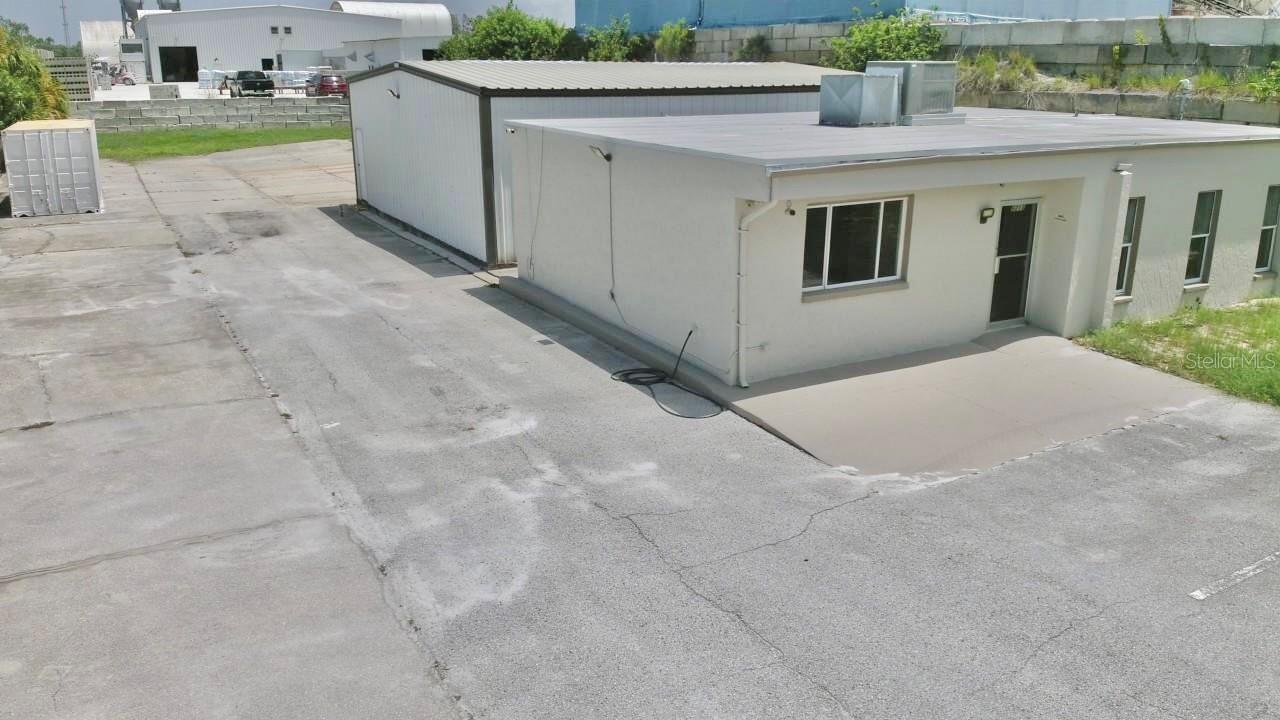 9213 Denton Ave