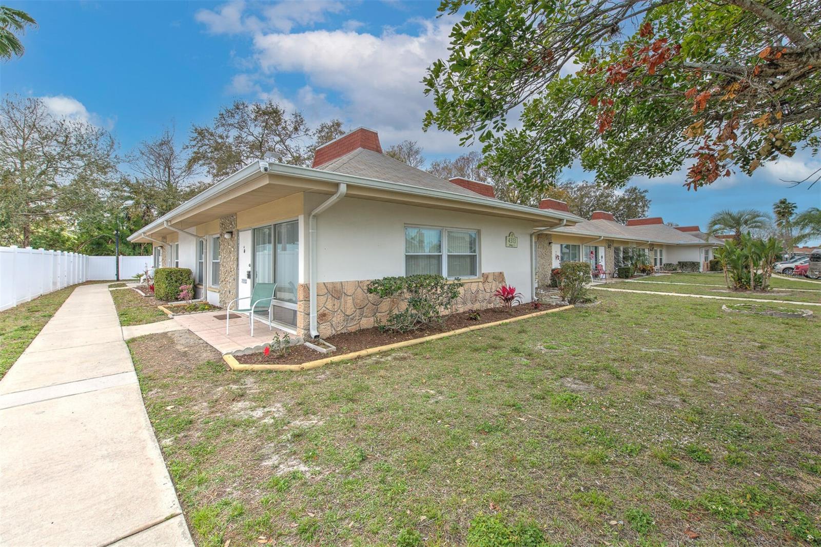 4313 Tahitian Gardens Cir #A