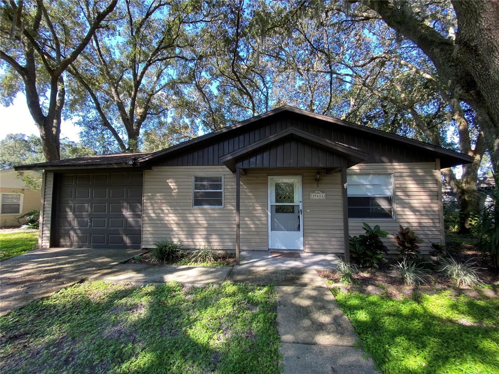 39648 Meadowood Loop