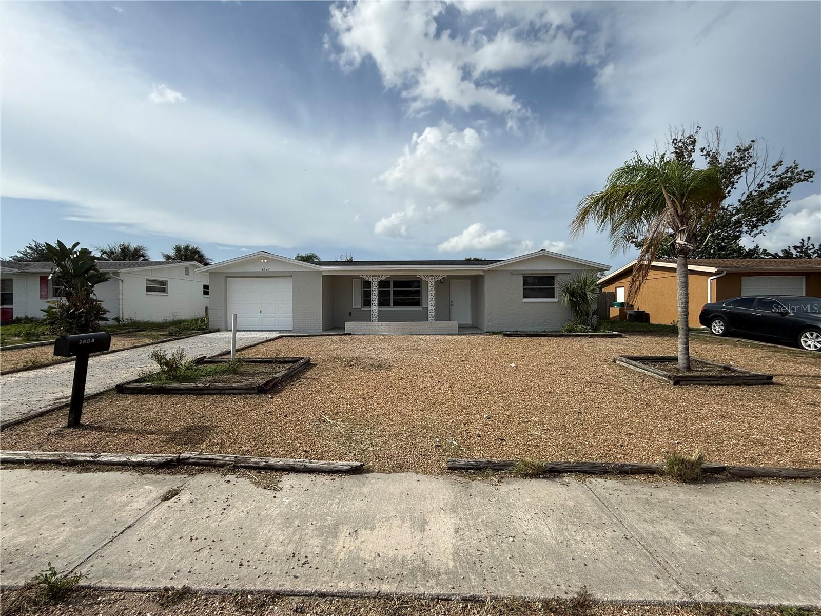 5241 Sparrow Dr