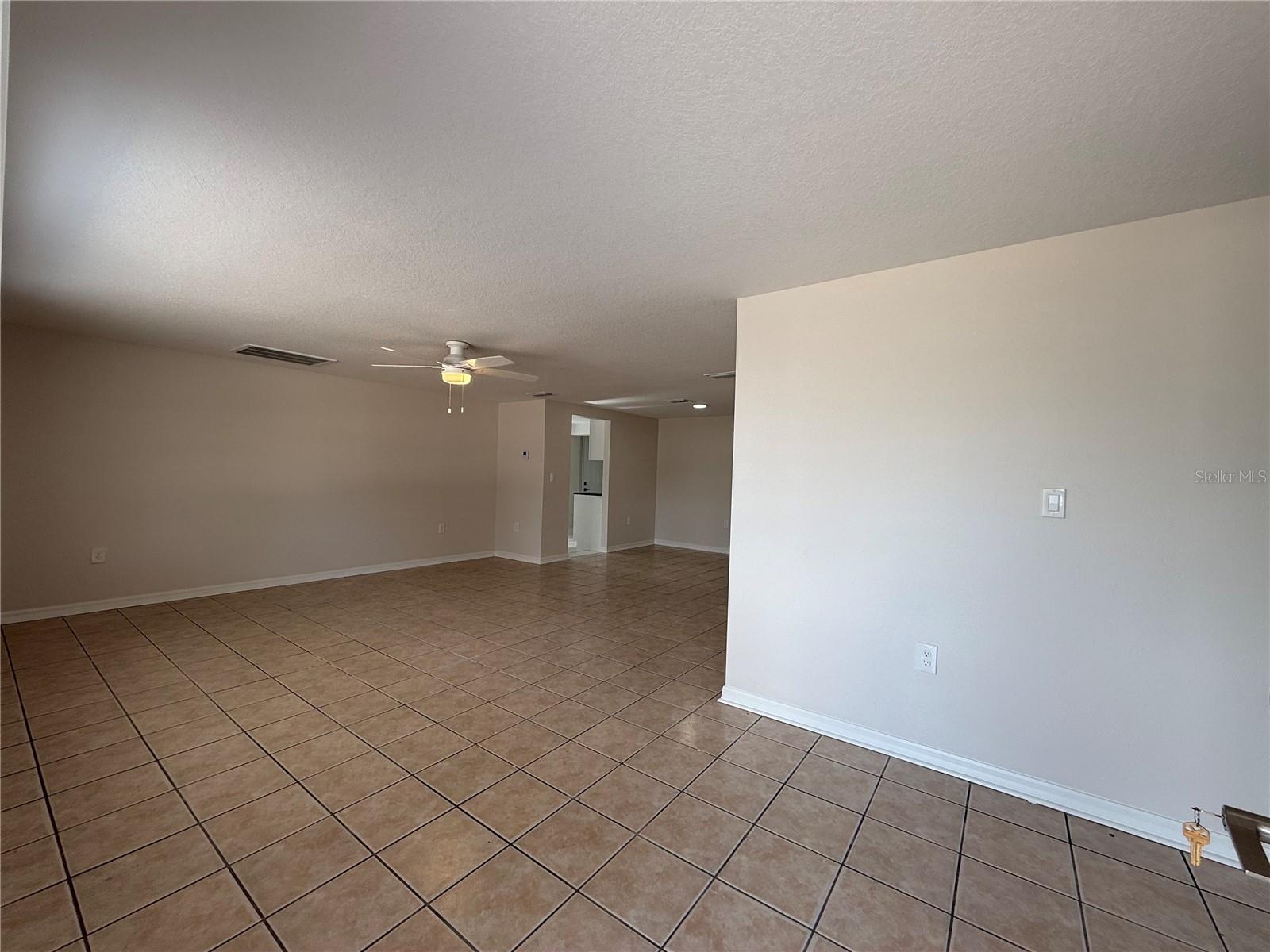5241 Sparrow Dr