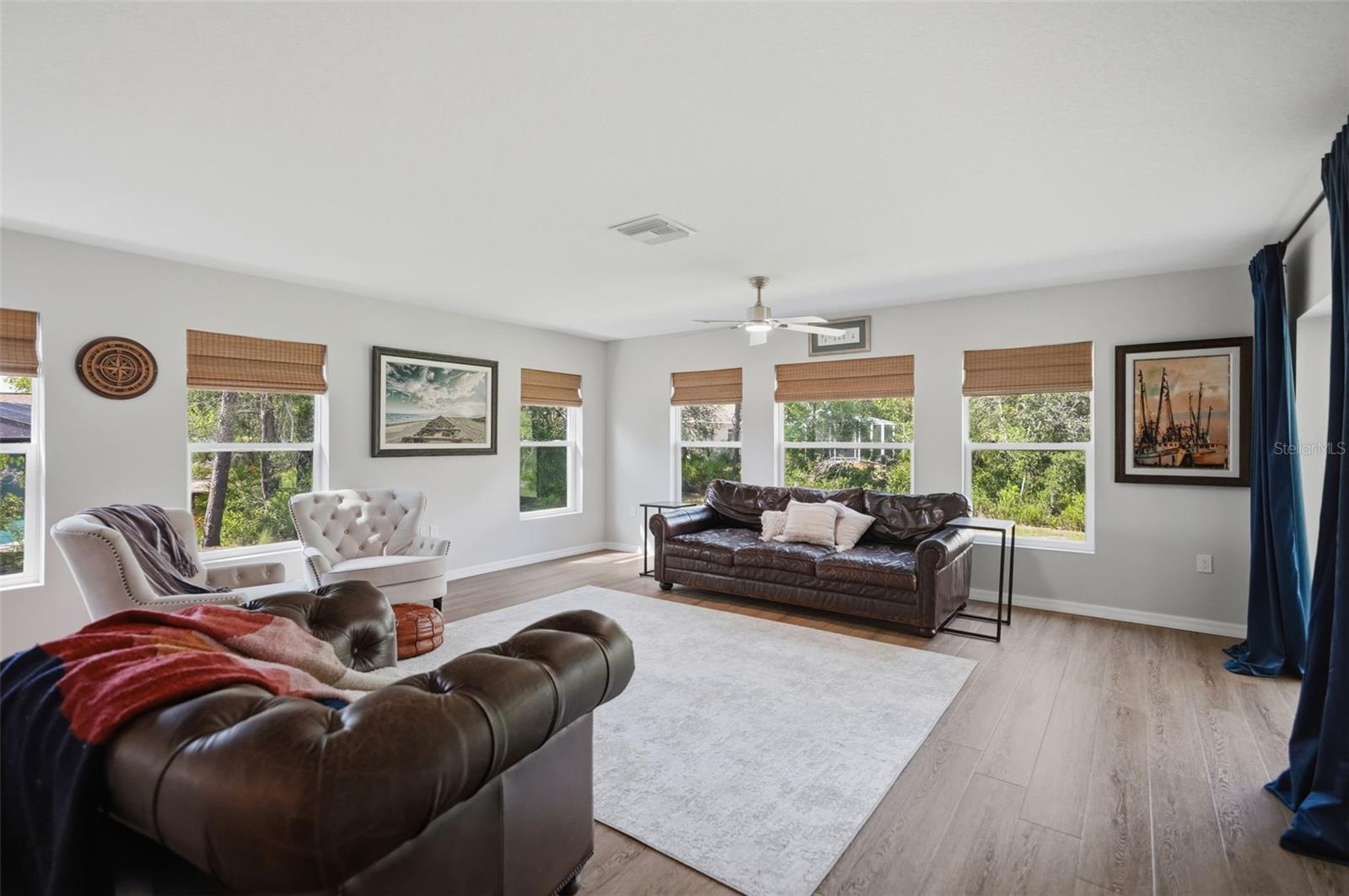 8477 Beachwood CT