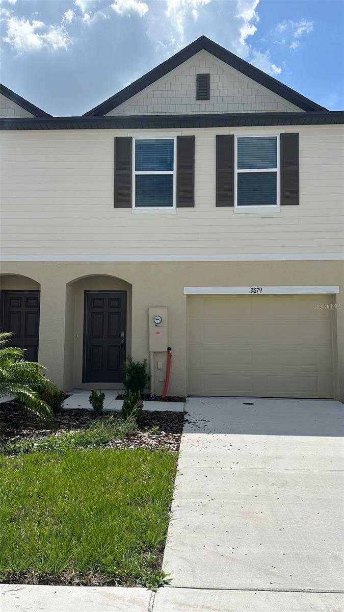 3879 Academia Ave