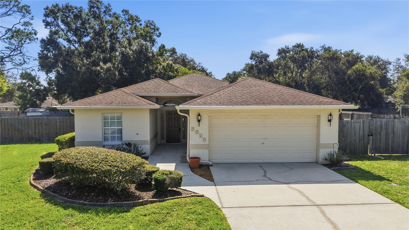 3828 Hollow Oak Pl