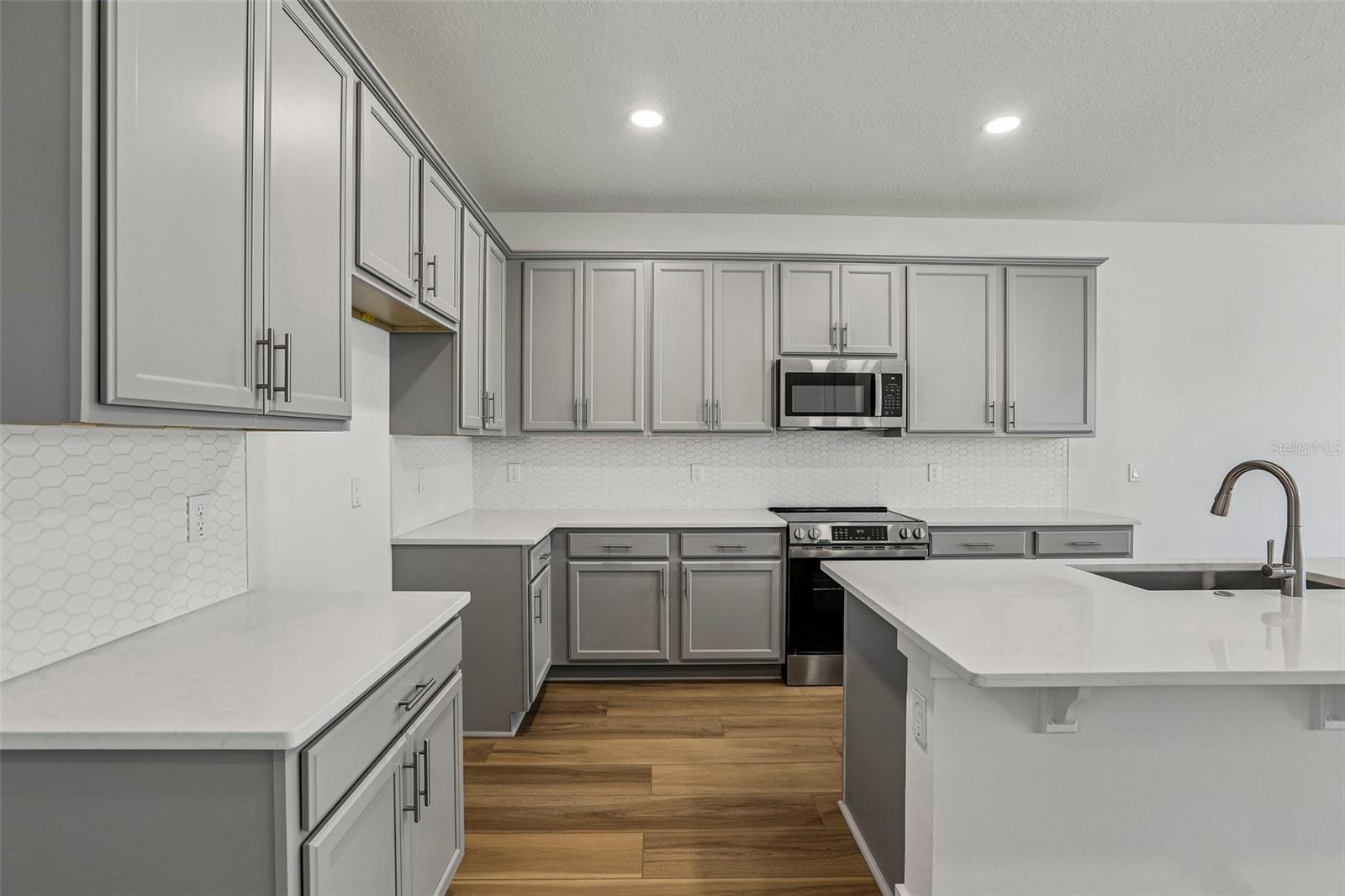 31850 Clover Fin CT