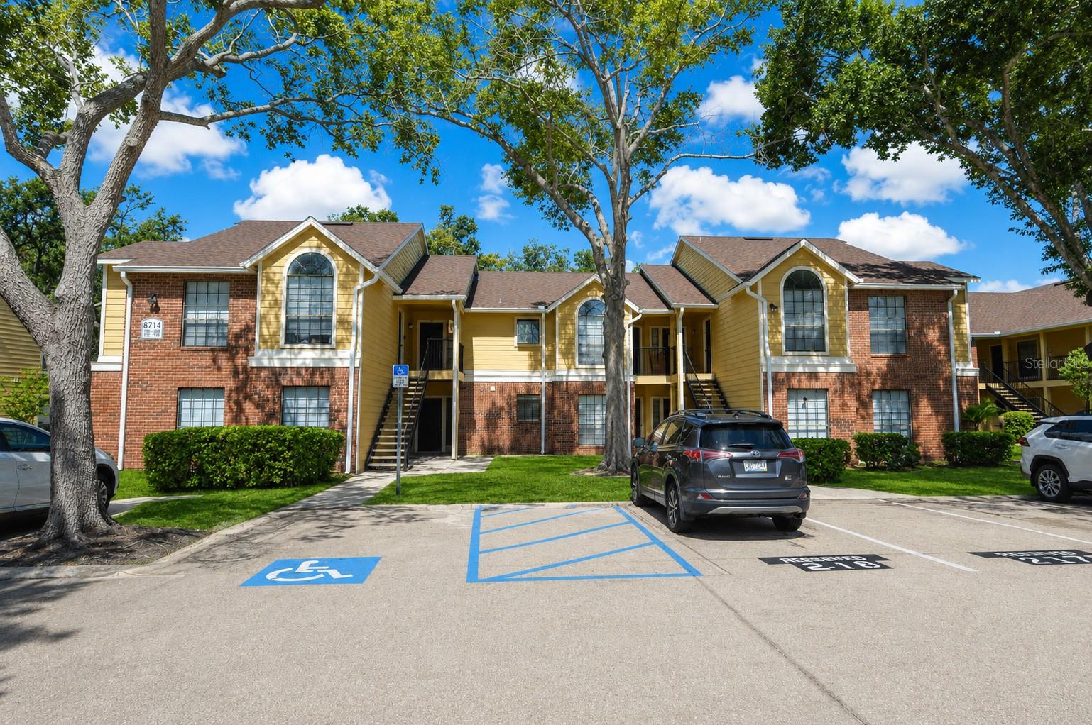 8714 Mallard Reserve Dr #201