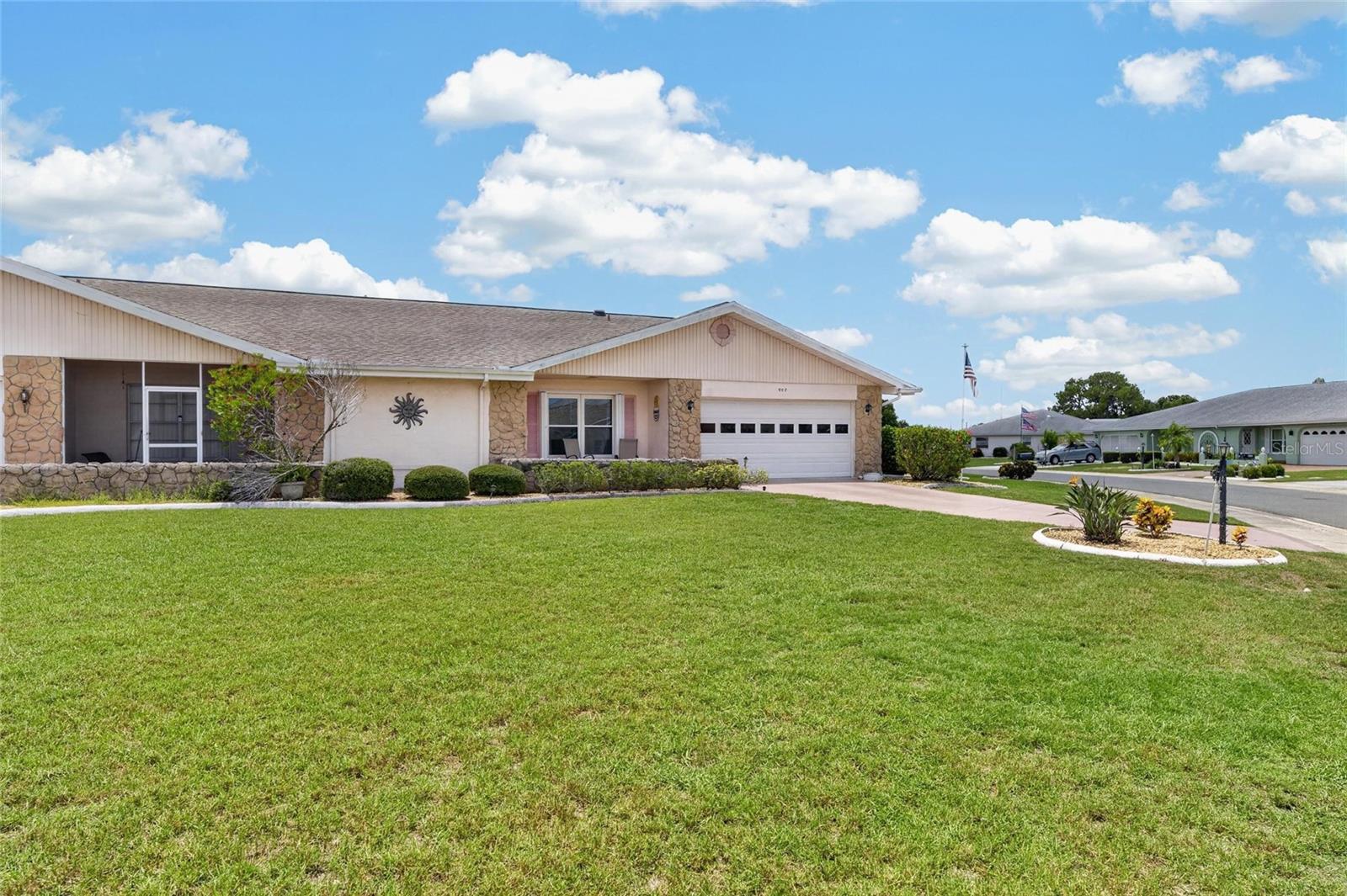 907 Bluewater Dr