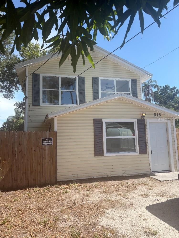 915 Seminole St