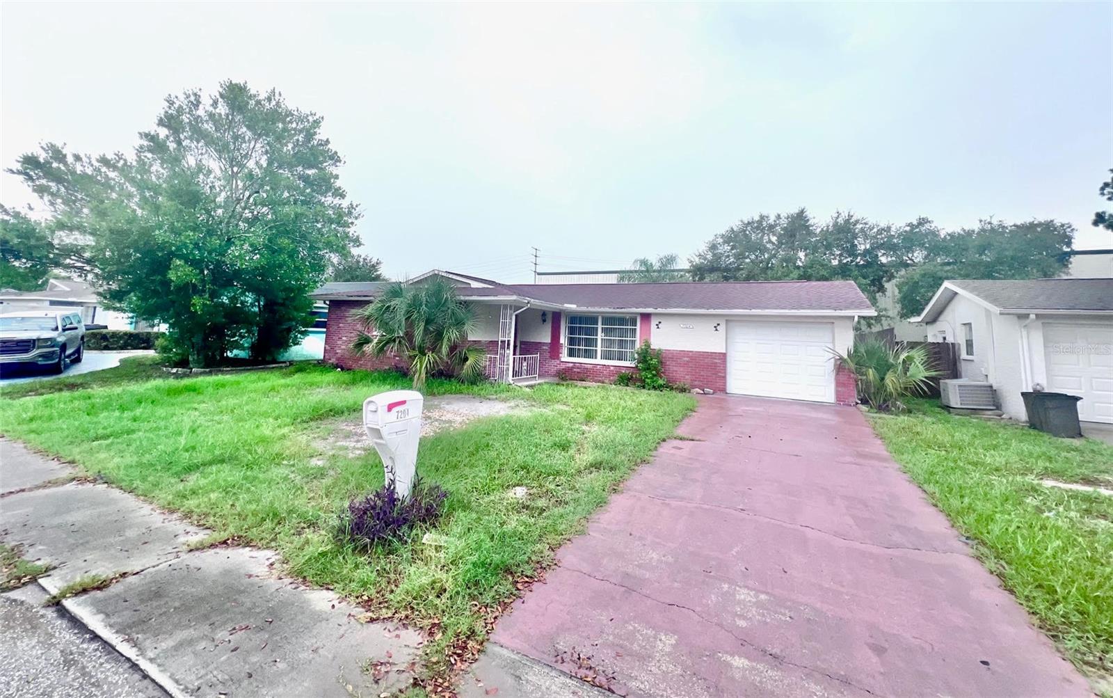 7204 Isle Dr