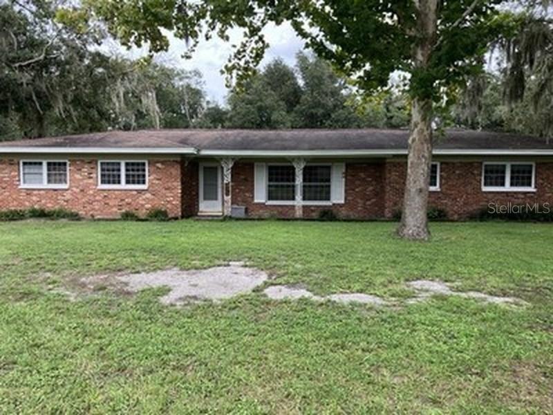 3425 Holland Dr
