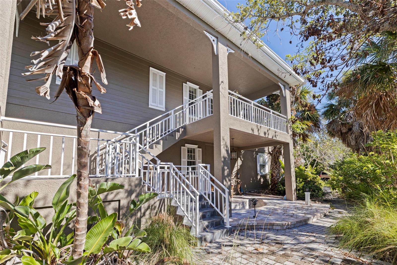 2000 Bayview Dr
