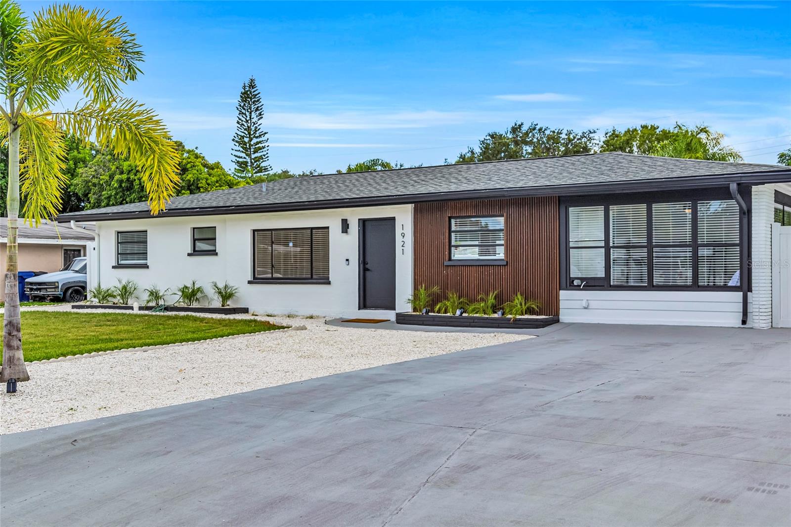 1921 Fern Ave