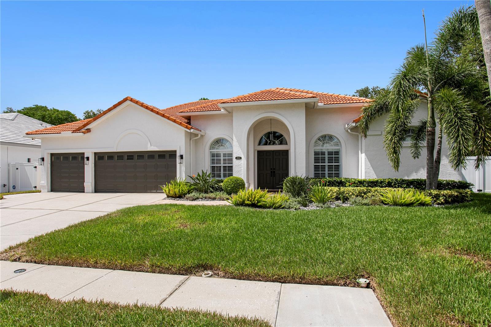 2801 Shore Breeze Dr