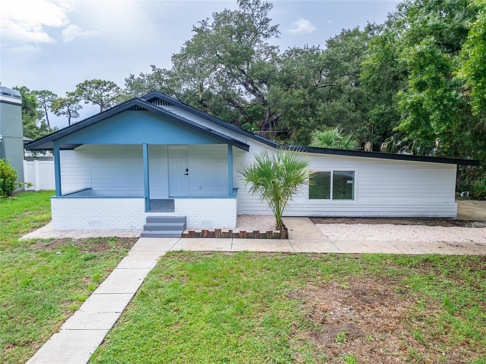 8809 Dyer Rd