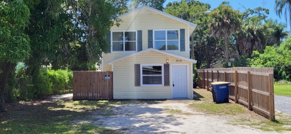 915 Seminole St