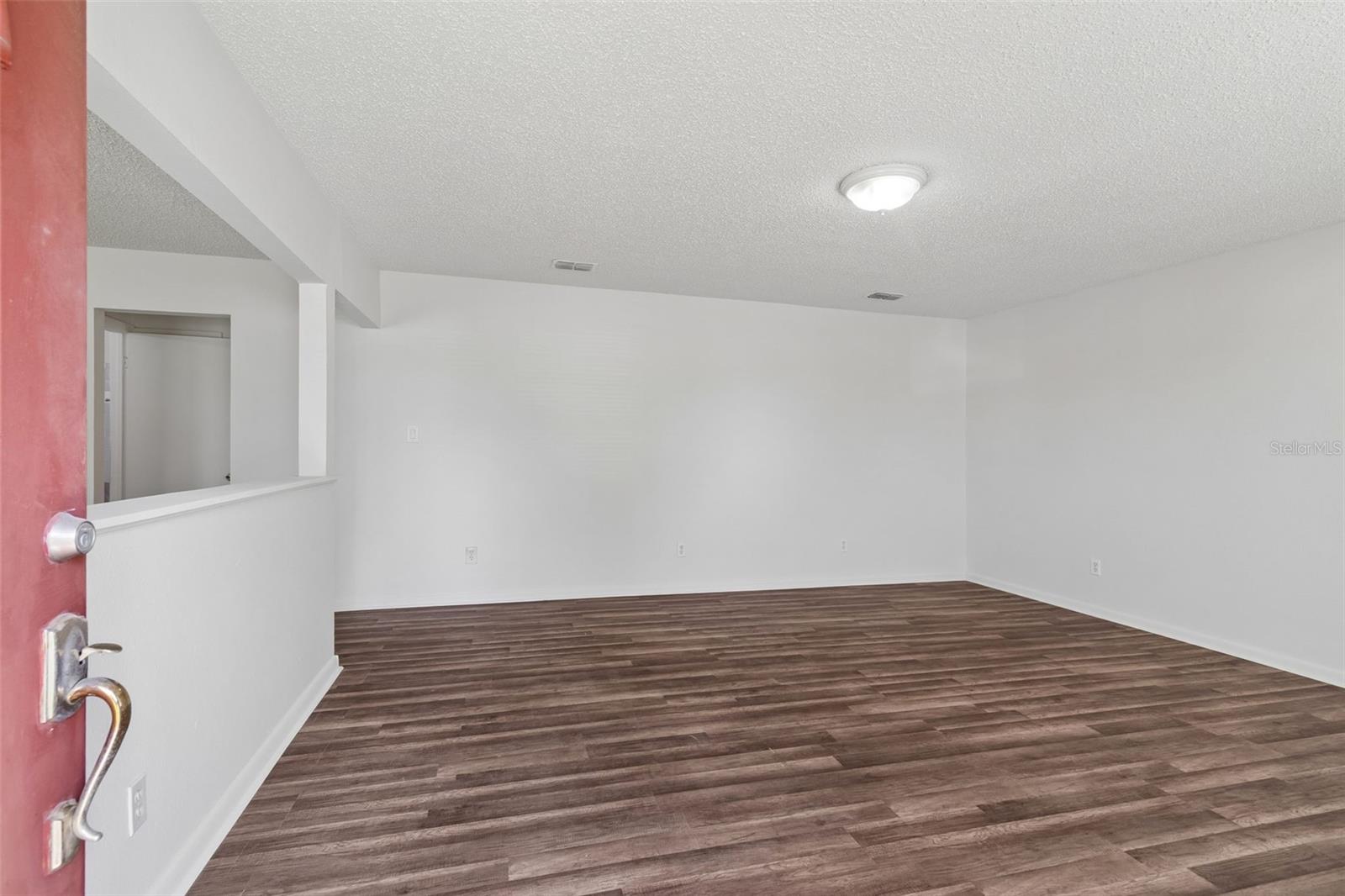 6711 Interbay Blvd