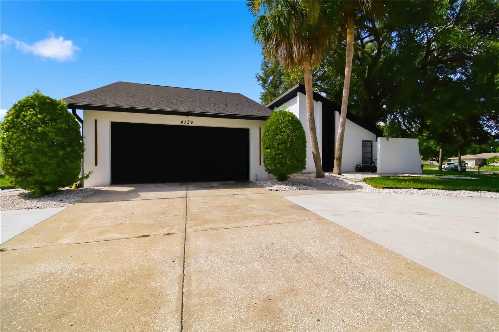 4134 Eastwood Dr