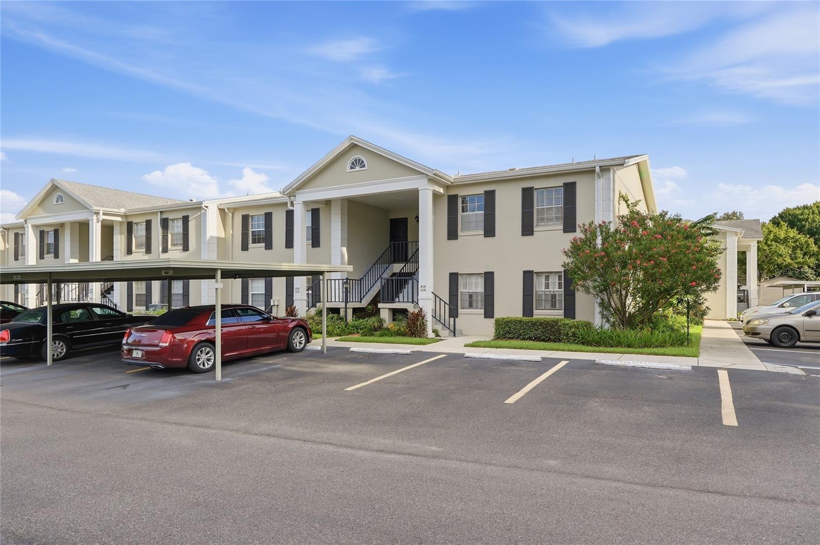 689 Lake Howard Dr NW #213