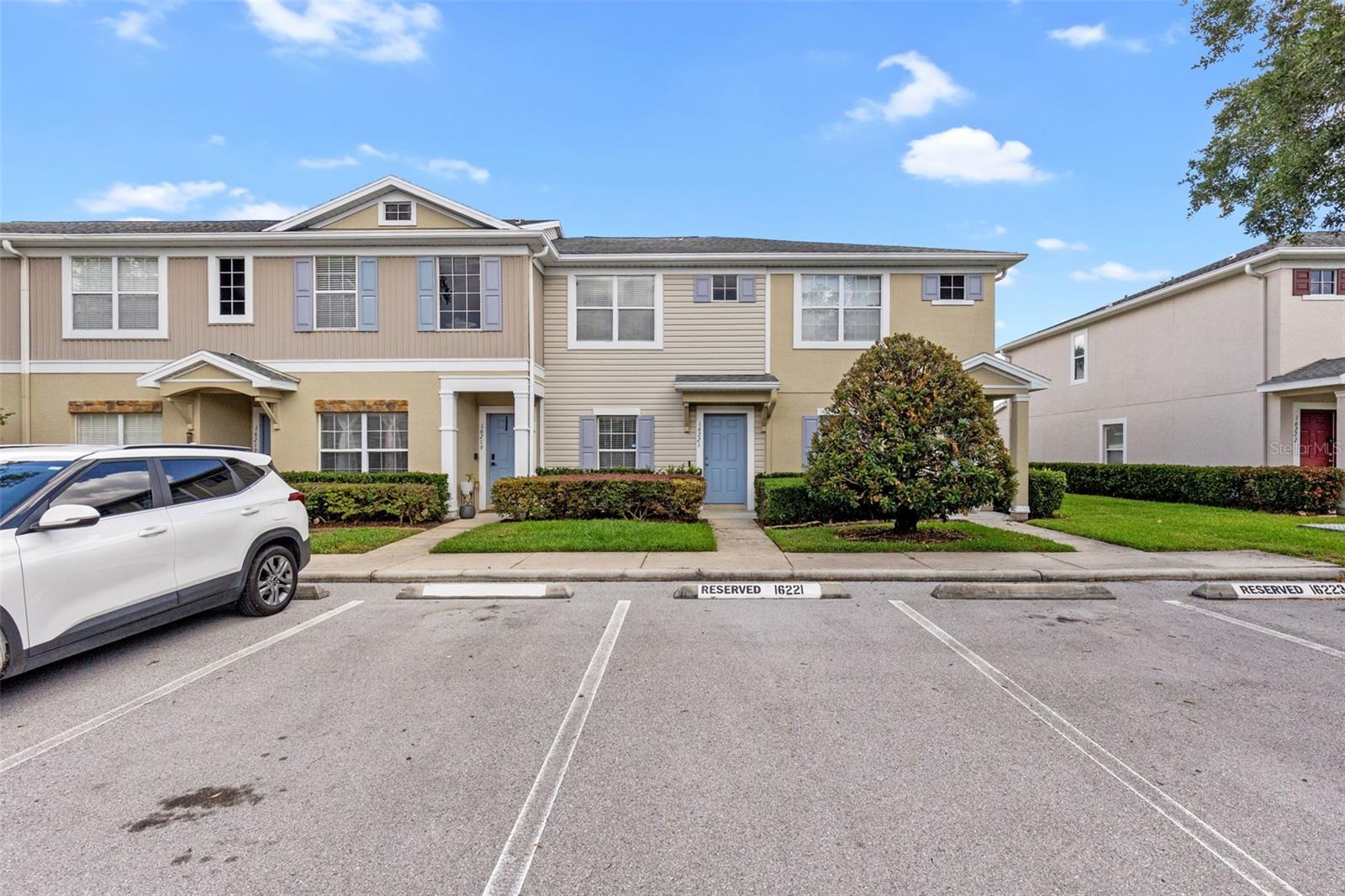 16221 Swan View Cir