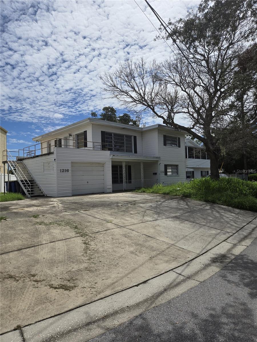 1216 Franklin Cir