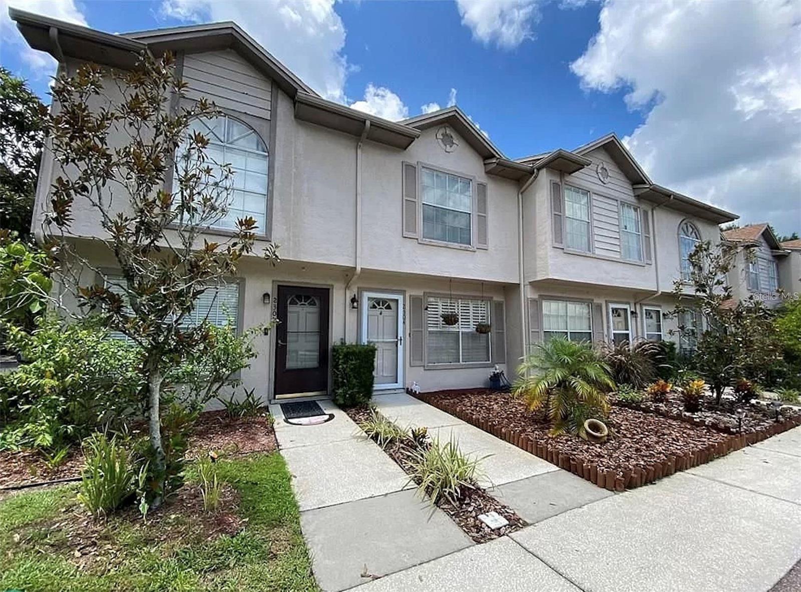 2304 Fletchers Point Cir