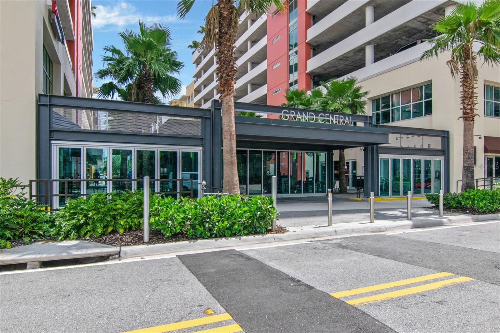 1120 E Kennedy Blvd #715