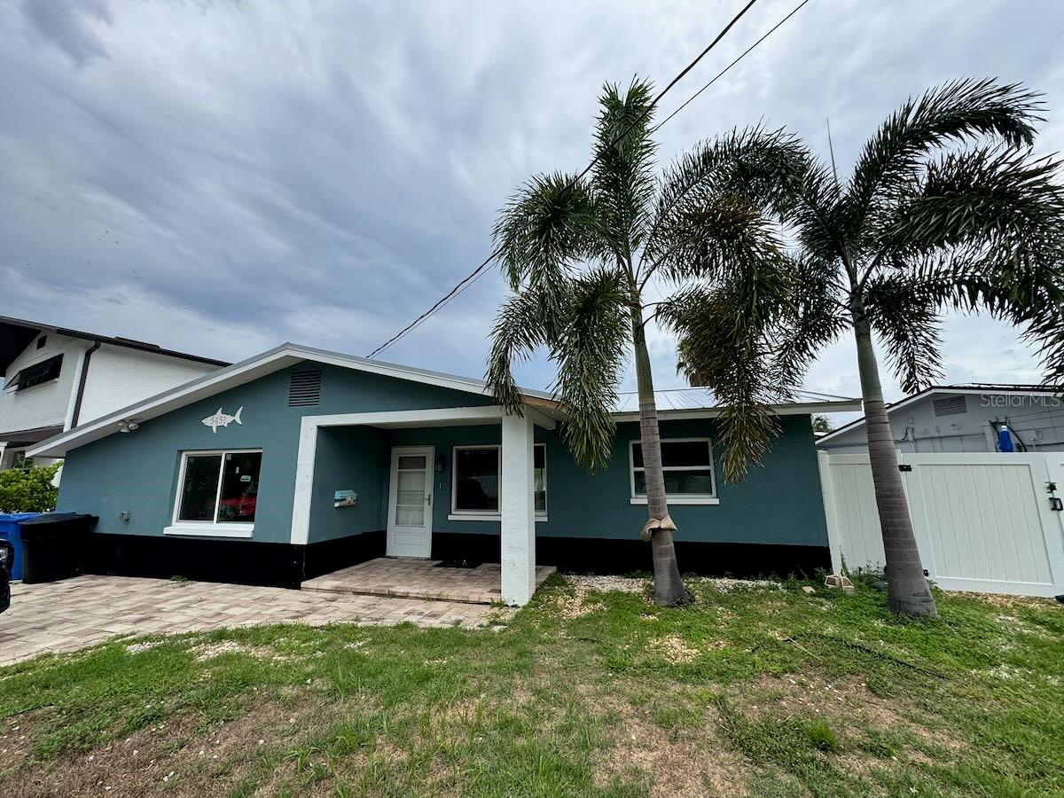 5451 Bayou Grande Blvd NE