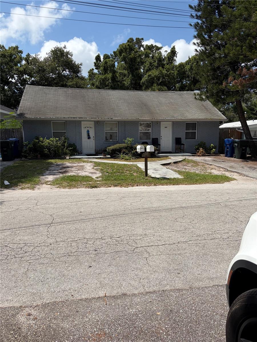 905 Beverly Ave