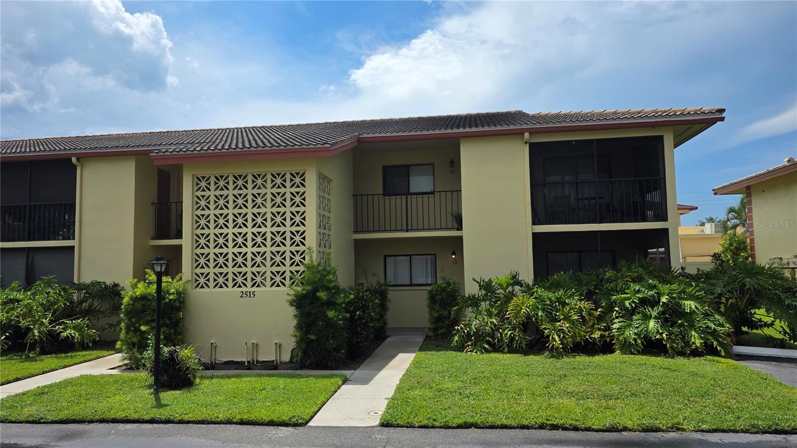 2515 Bayshore Gardens Pkwy #12