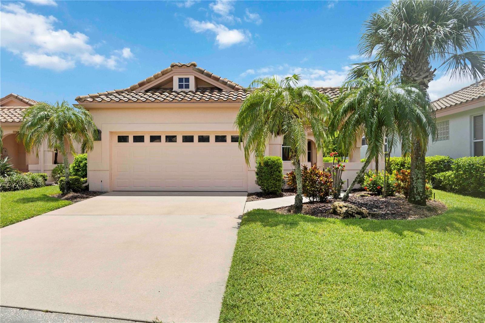 3852 Amapola Ln
