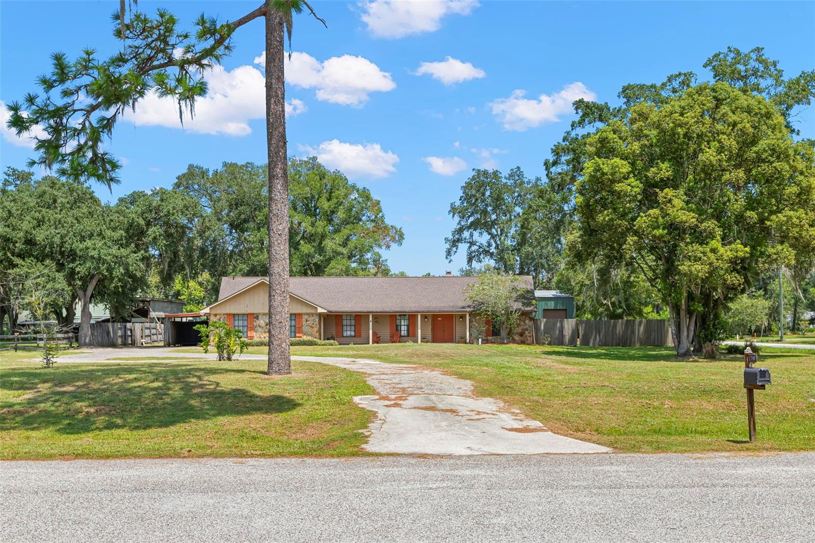 27907 Quail View Ln