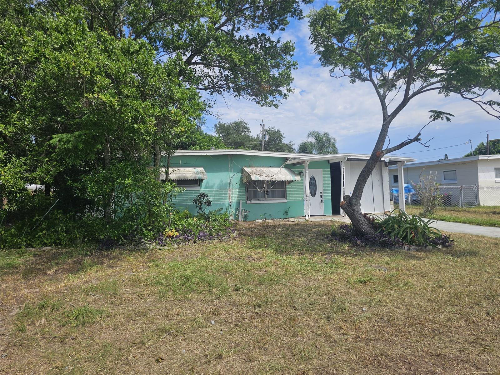 4200 Fairford Dr