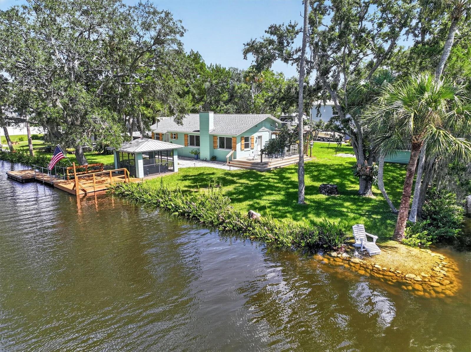6086 Island Dr