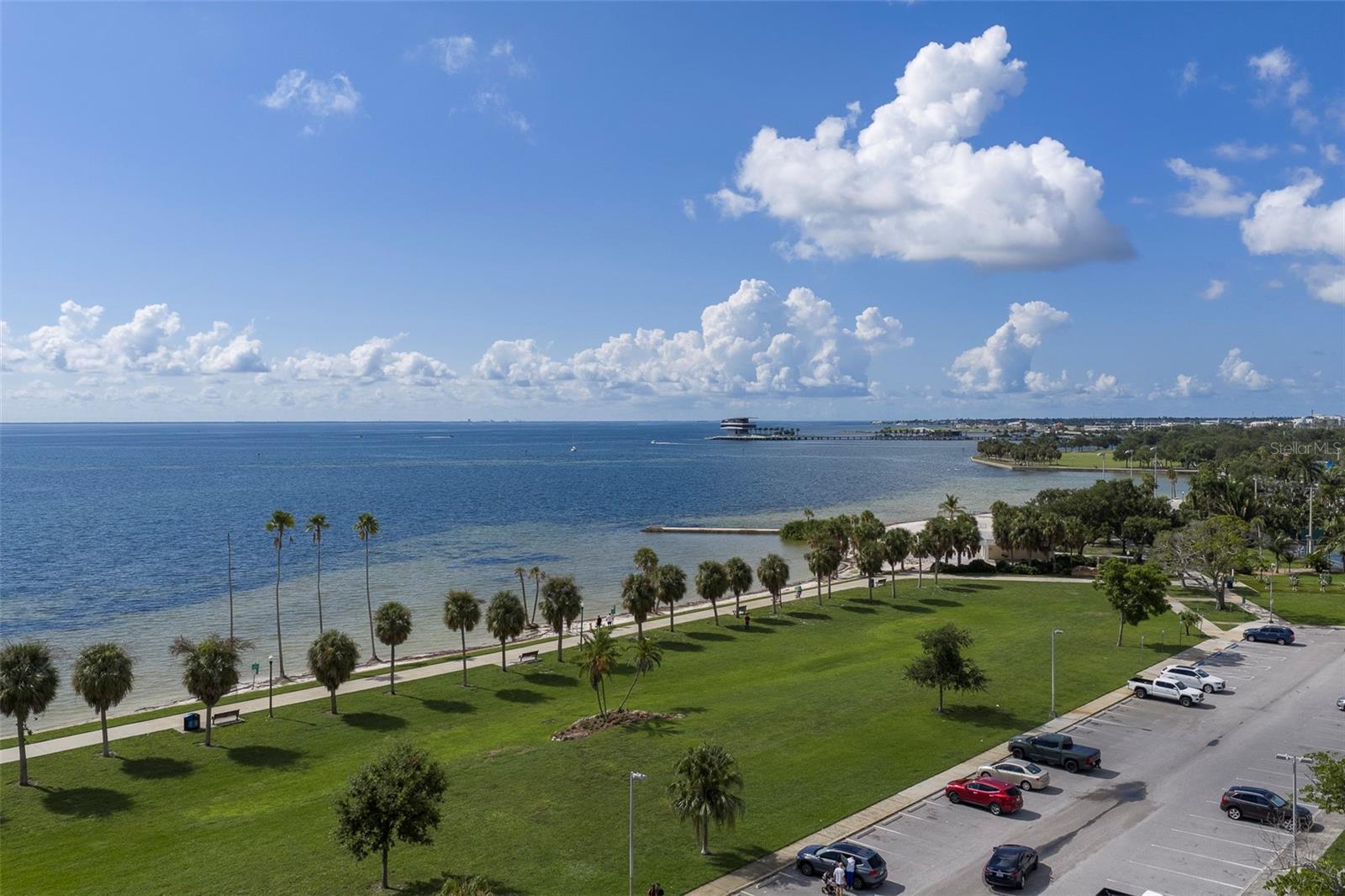 1200 N Shore Dr NE #208