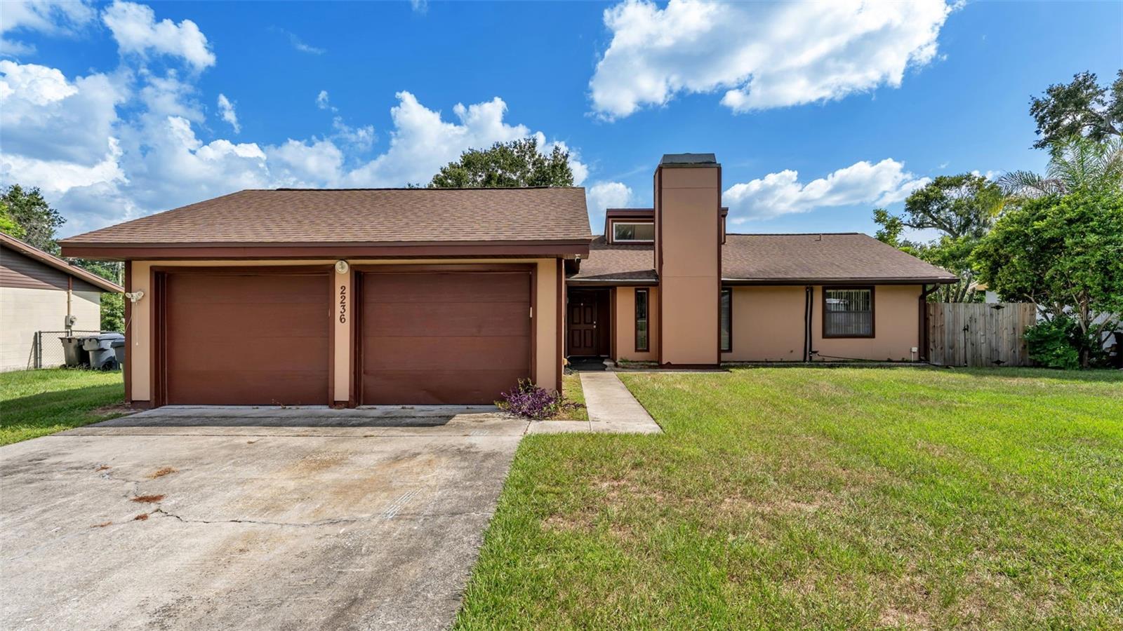 2236 Country Loop N