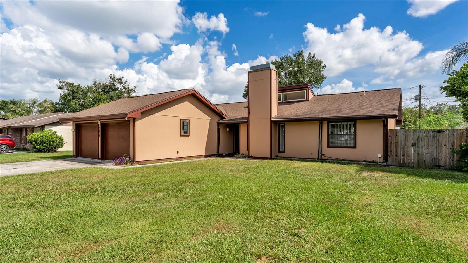 2236 Country Loop N
