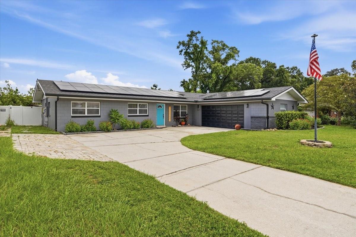 121 Lowell Rd