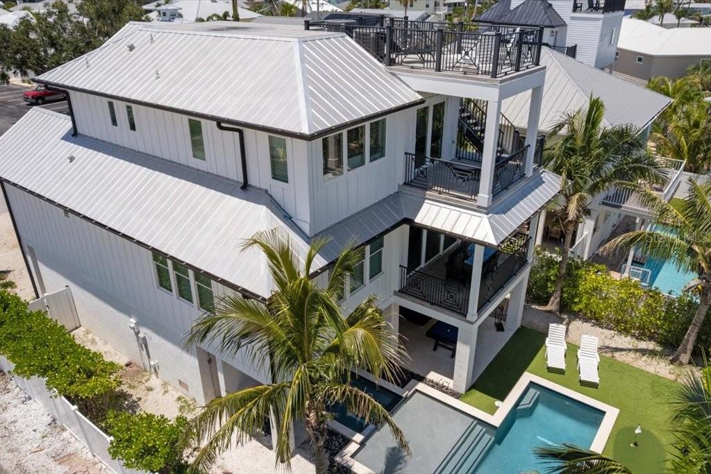 239 S Harbor Dr