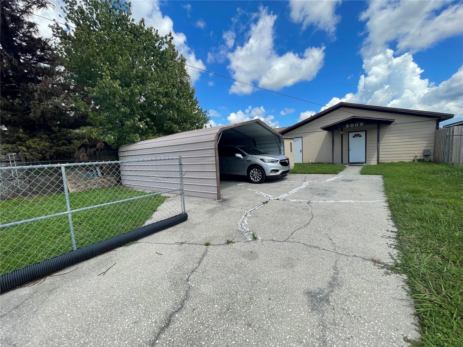 3008 Skyview Dr
