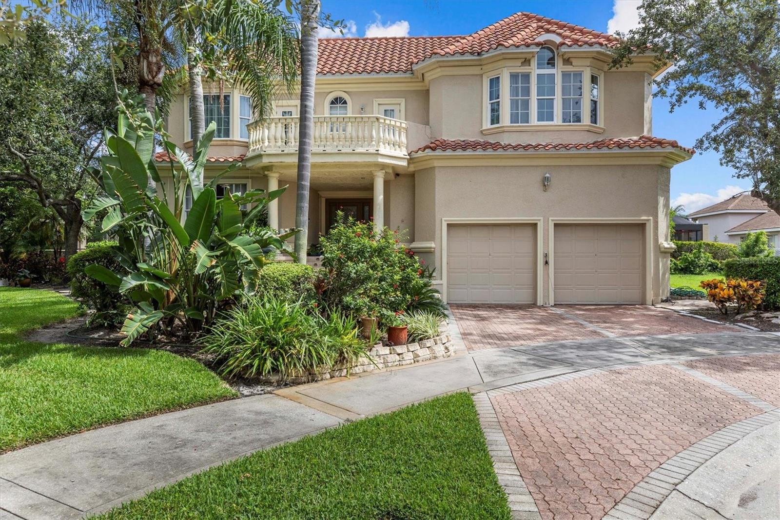 5914 LA Rosa Ln