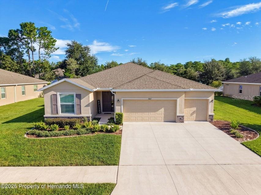 13607 Fairdale Ln