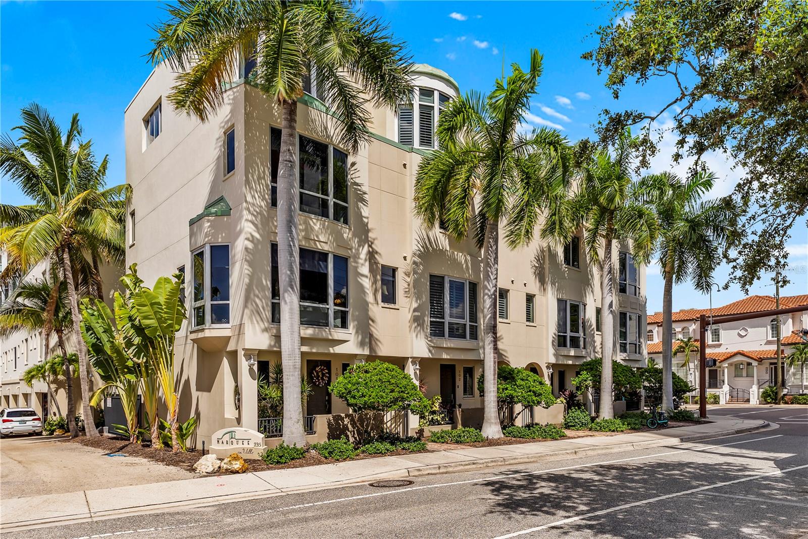 235 Cocoanut Ave #101A