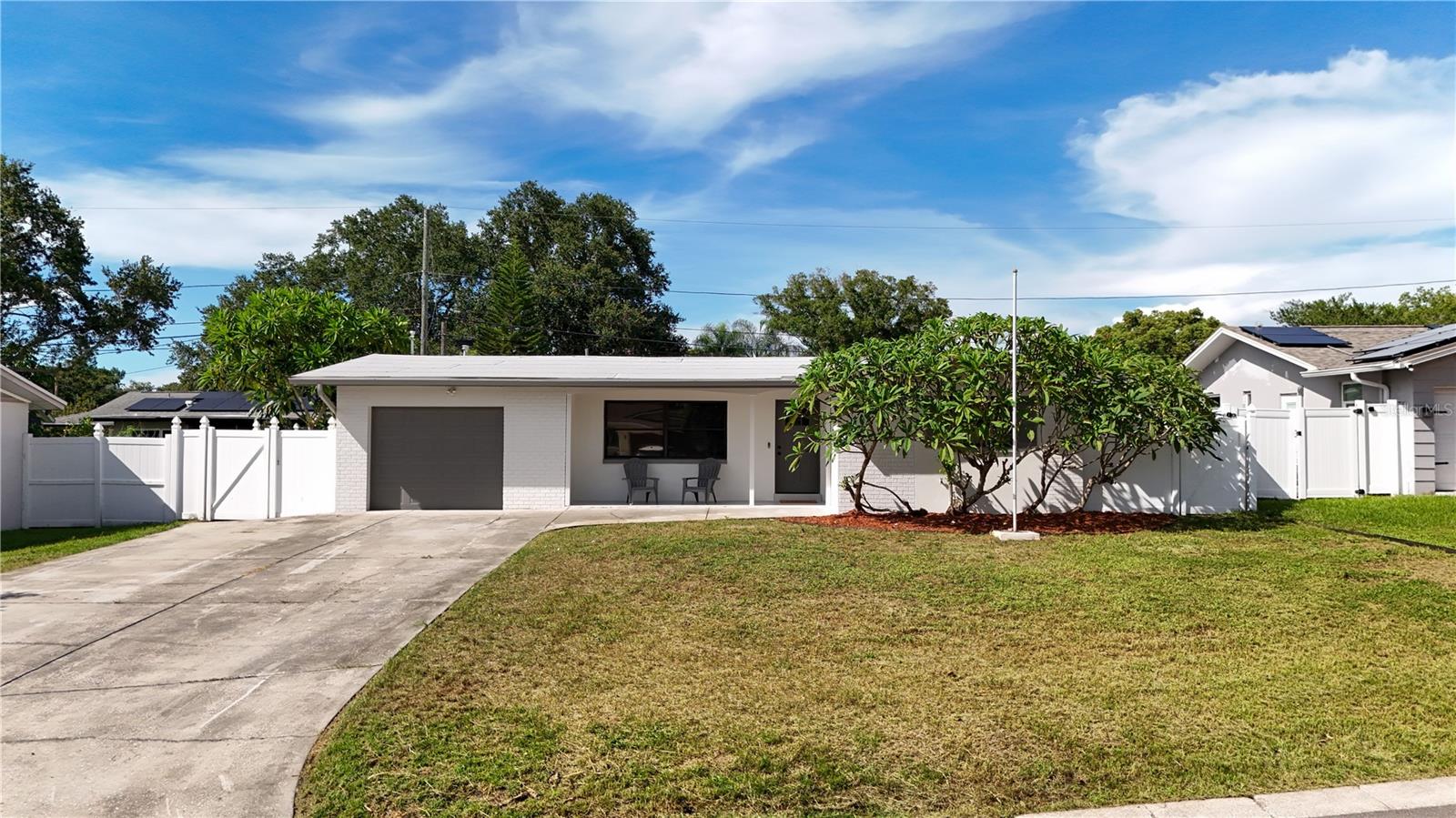 1390 Seabreeze St