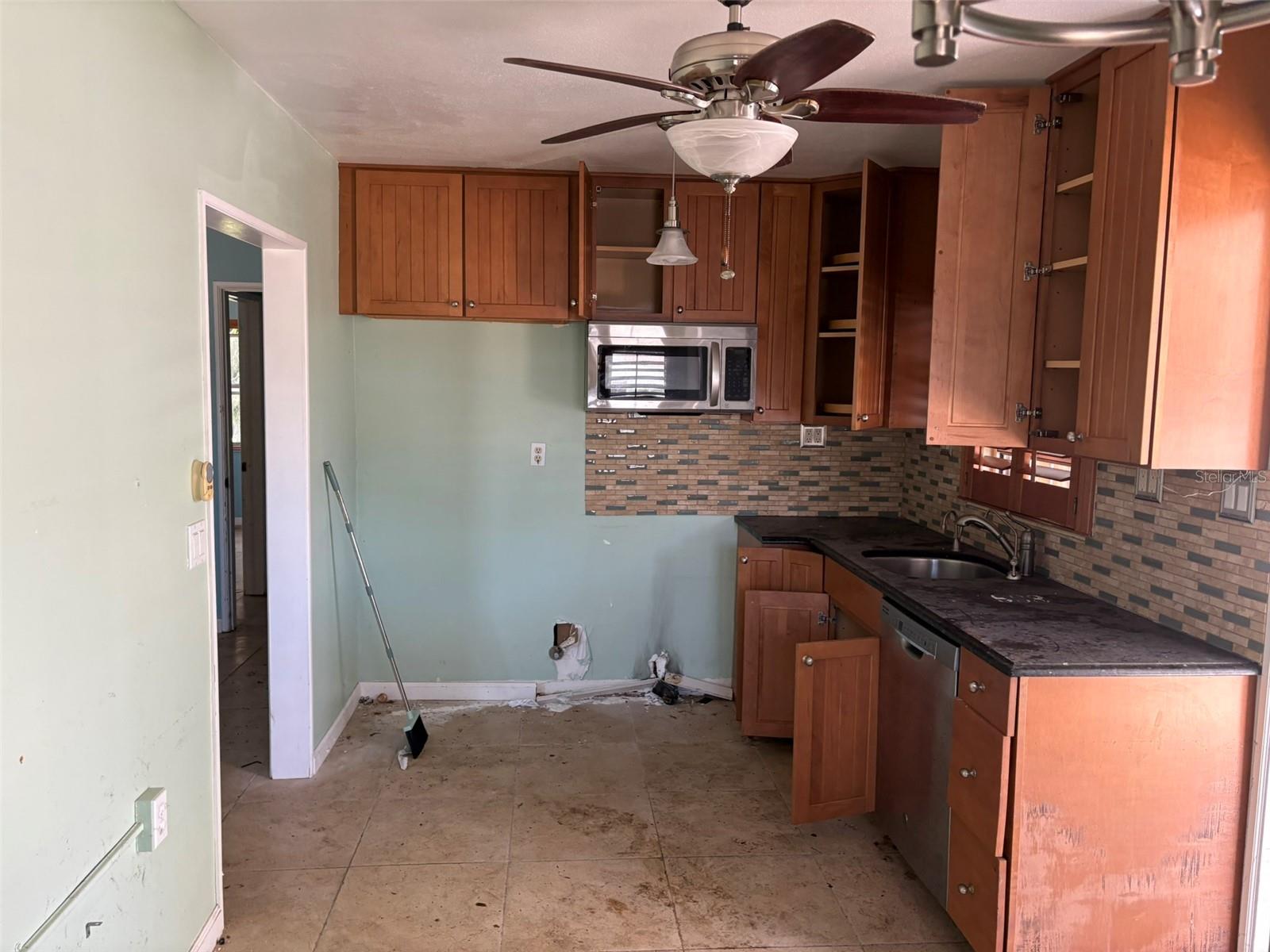 266 44th Ave