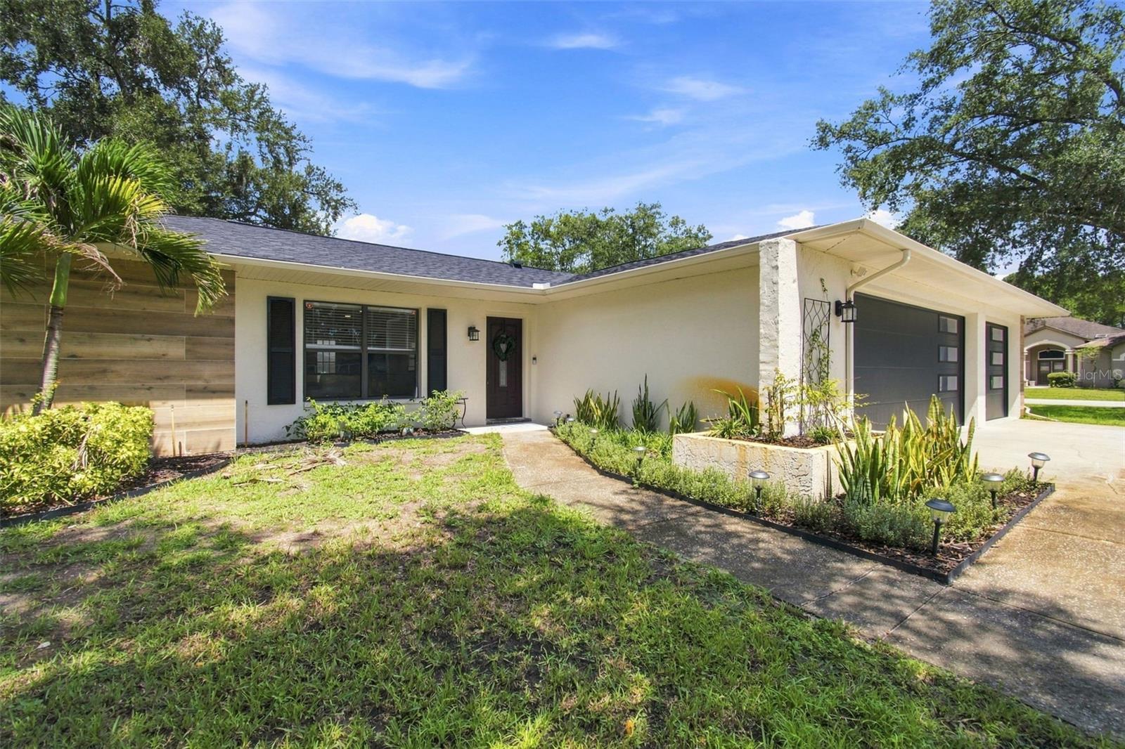 9639 Alvernon Dr