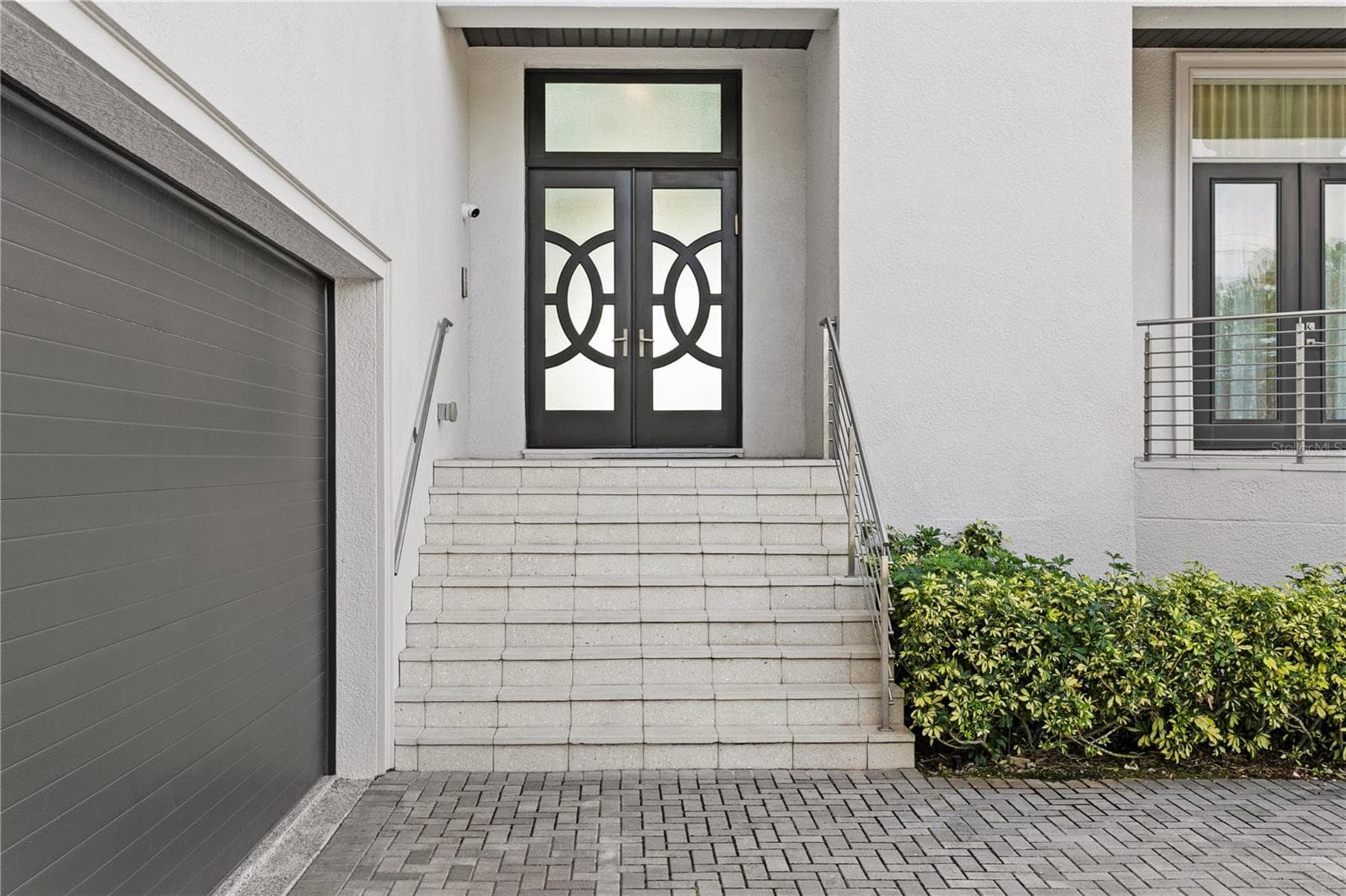82 Martinique Ave