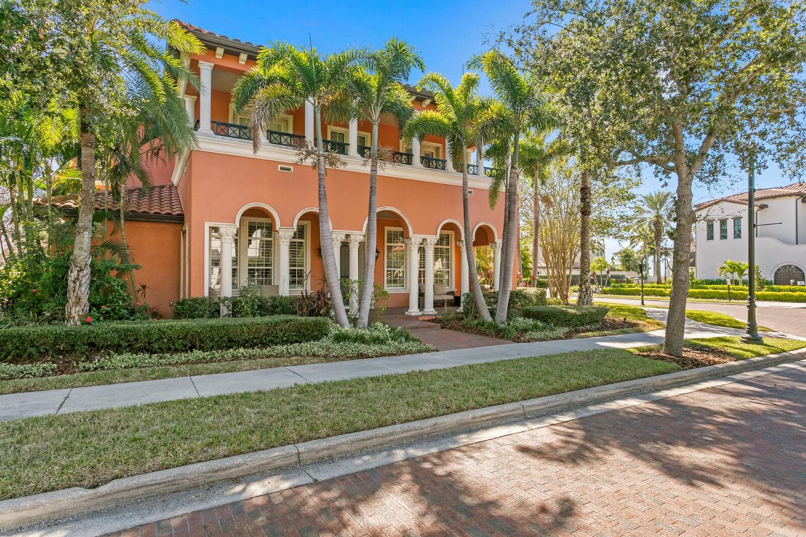 4912 Yacht Club Dr