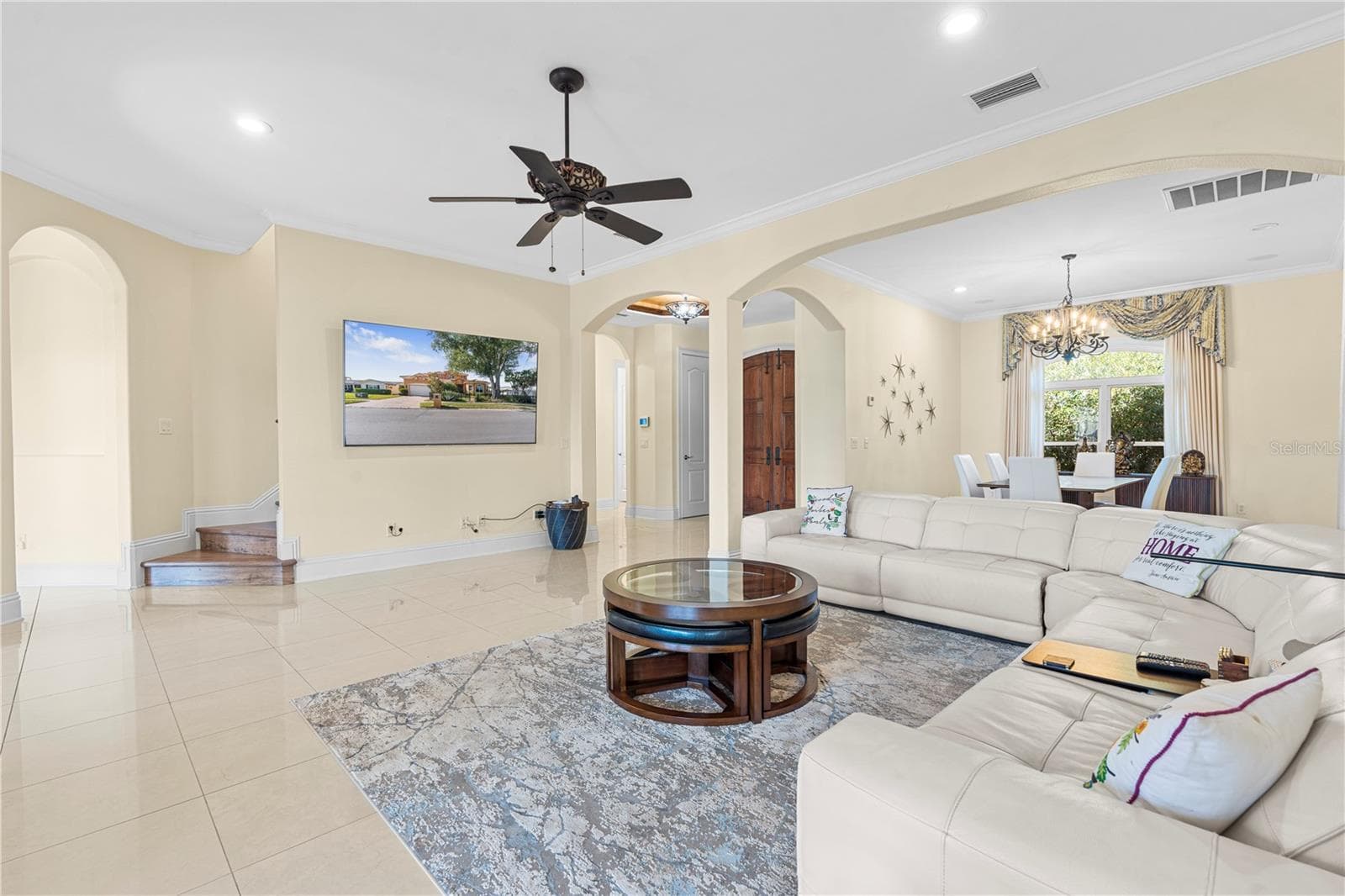 3952 Versailles Dr